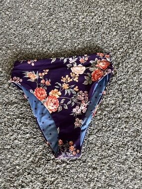 New Maaji Rose polka dot Puff Reversible Bikini Bottom M NWOT